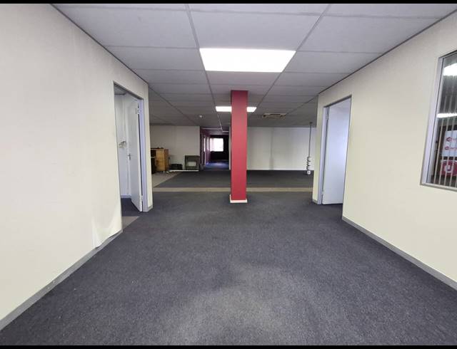 1,669M² OFFICE FOR SALE IN SUNNINGHILL